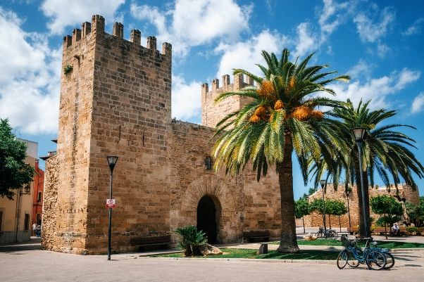 Puerta de la fortaleza de Alcudia