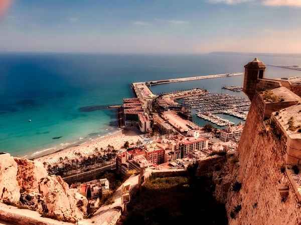 vistas desde el castillo de santa barbara